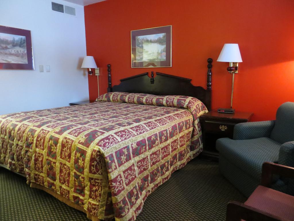 Americas Best Value Inn Arkansas City Esterno foto